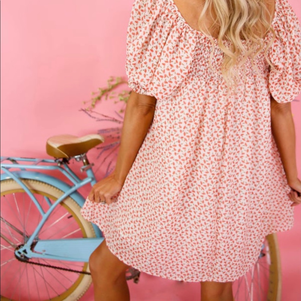 Adorable babydoll dress, NEW W/TAGS. Size: M